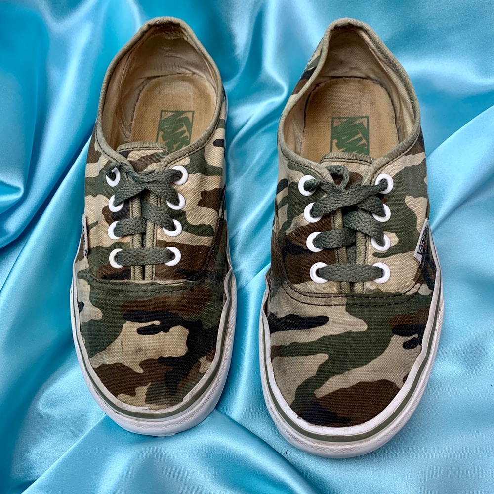 Camo vans men’s 5 / women’s 6.5